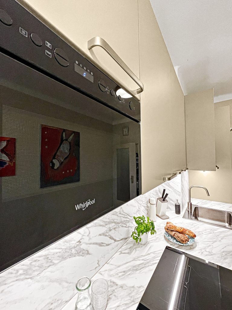 Mikrovlnná trouba WMN14BB